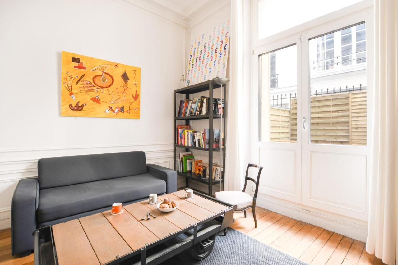 Guestready - Lovely Bright Flat With Private Patio パリ エクステリア 写真