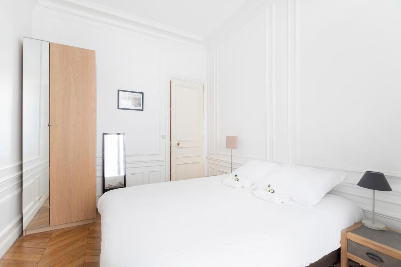 Guestready - Lovely Bright Flat With Private Patio パリ エクステリア 写真